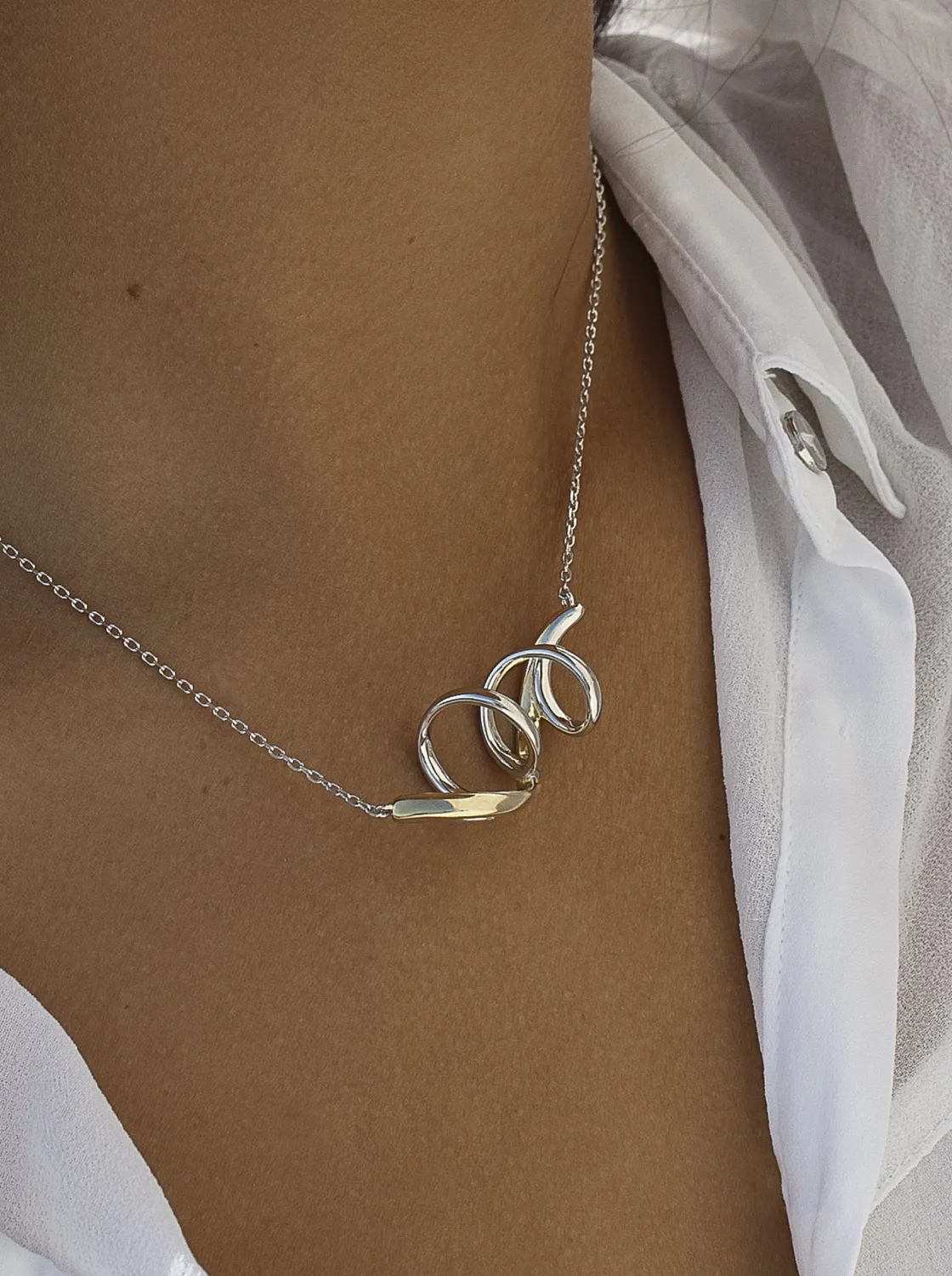 Colgantes Bicolor | LINEARGENT Collares con colgantes diseño tirabuzón bicolor