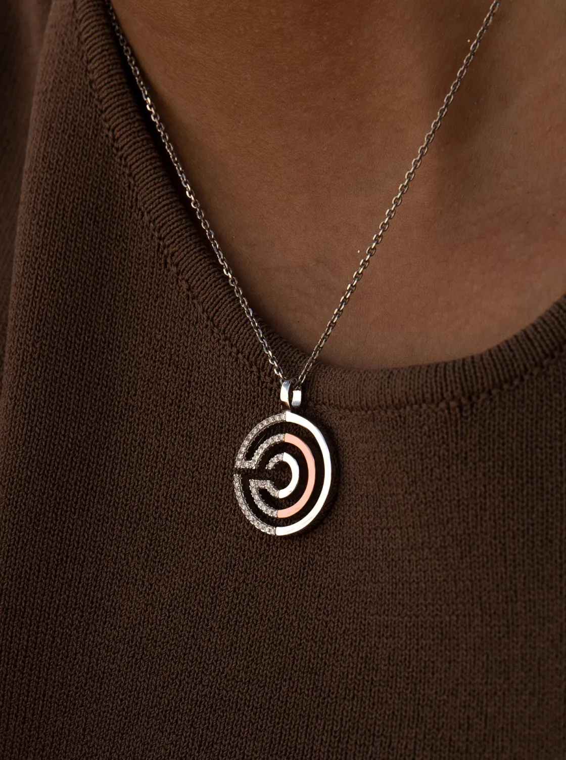 Colgantes Bicolor | LINEARGENT Collares con colgantes en forma de ''c'' y circonitas