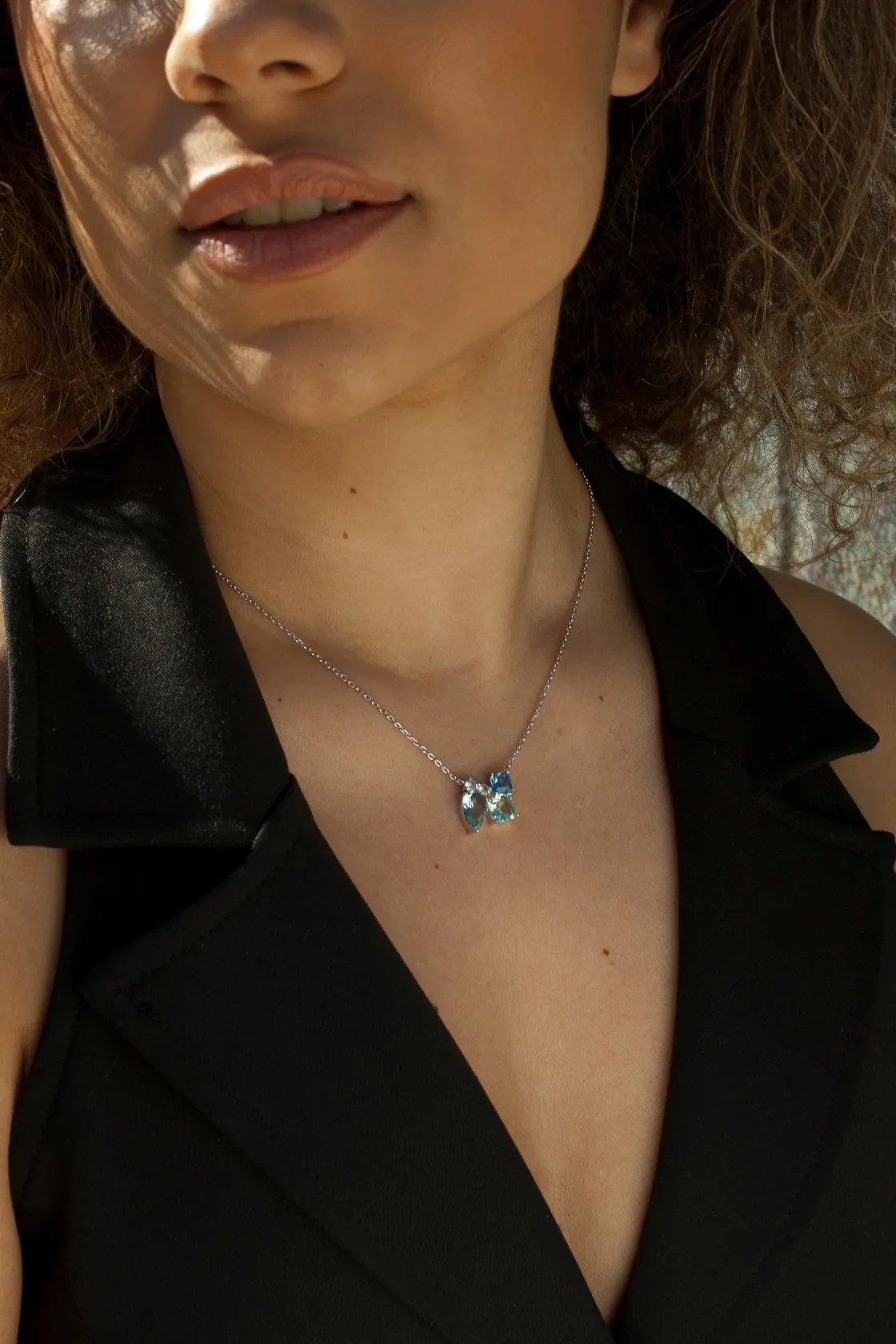 Collares Con Piedras | LINEARGENT Collares con piedras de diferentes tallas en tonos cristalinos