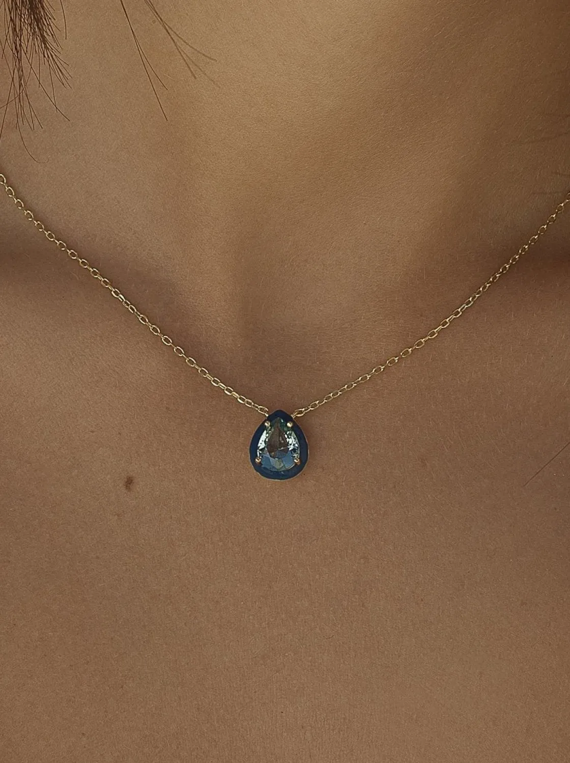 Collares Con Piedras | Colgantes Pequeños | LINEARGENT Collares con piedras diseño de gota con esmalte azul