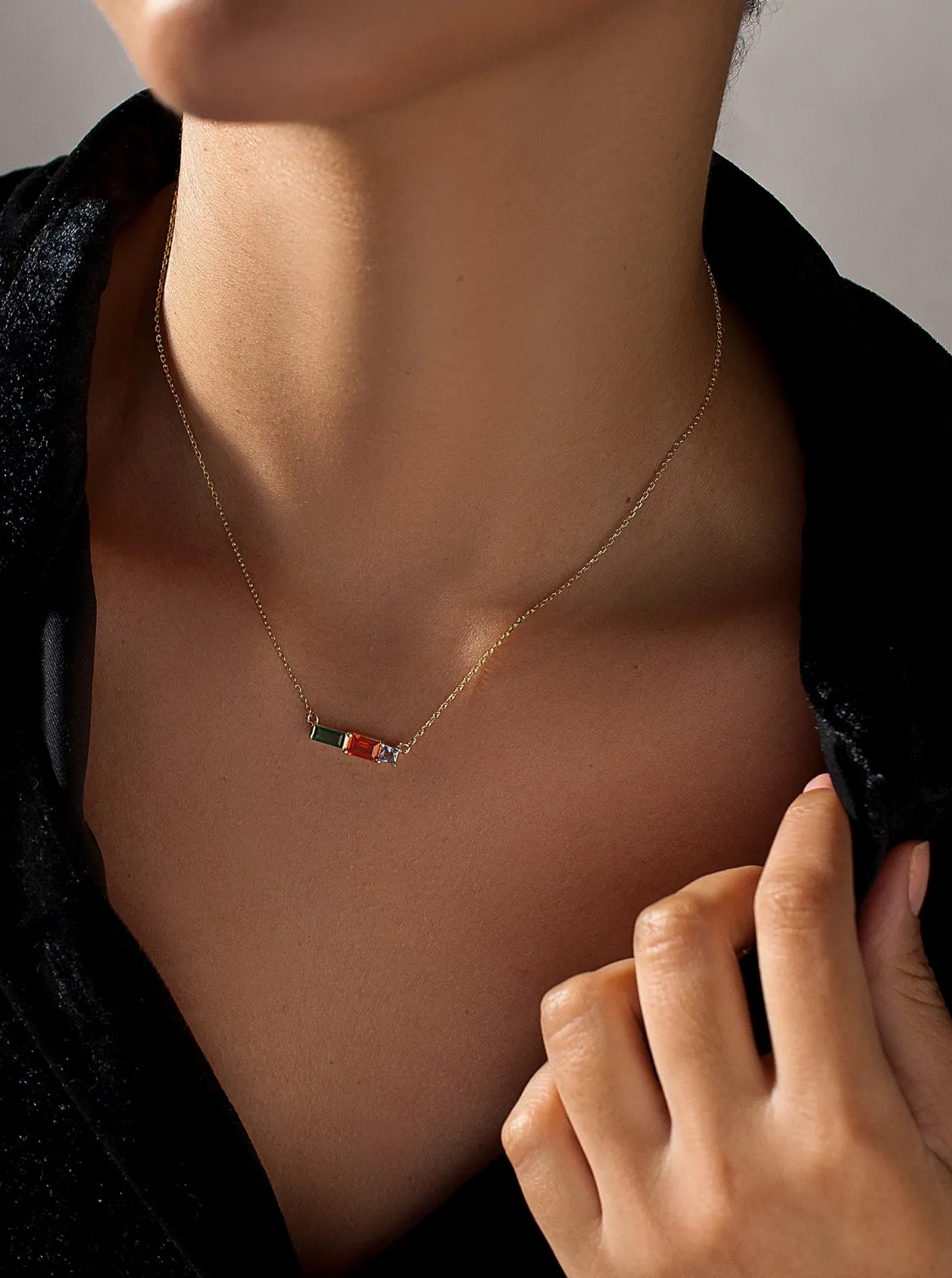 Colgantes Pequeños | LINEARGENT Collares con piedras diseño gemas de colores