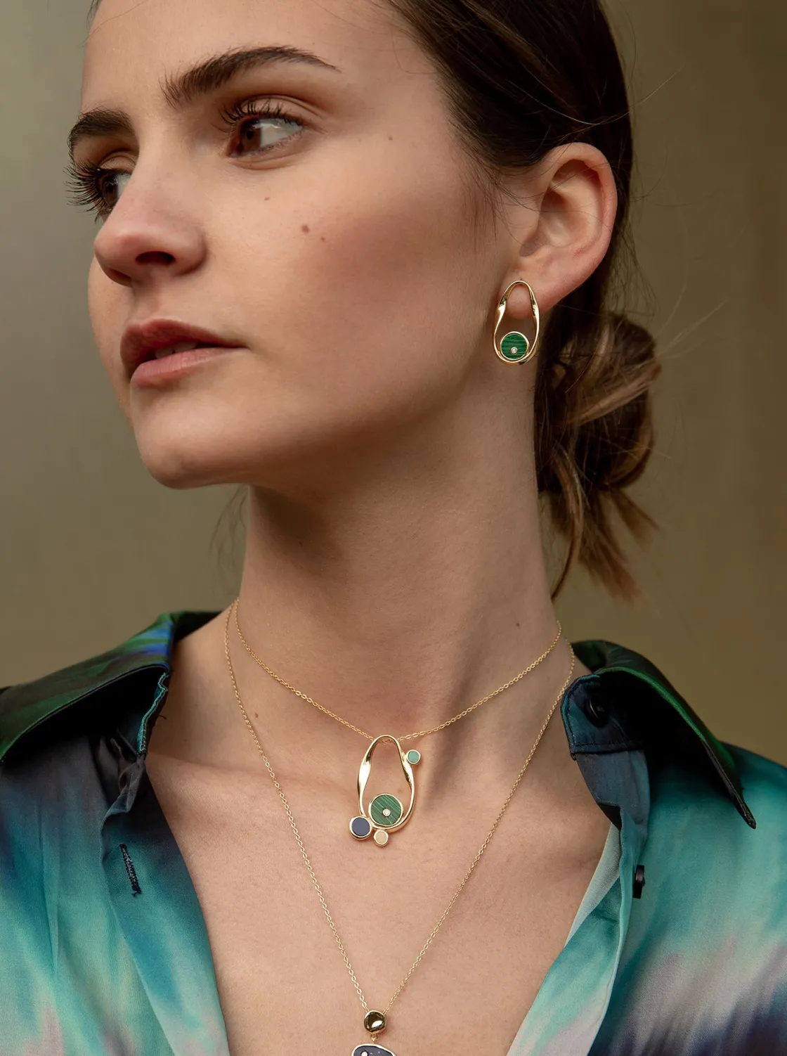 Collares Con Piedras | LINEARGENT Collares con piedras diseño ovalado irregular dorado