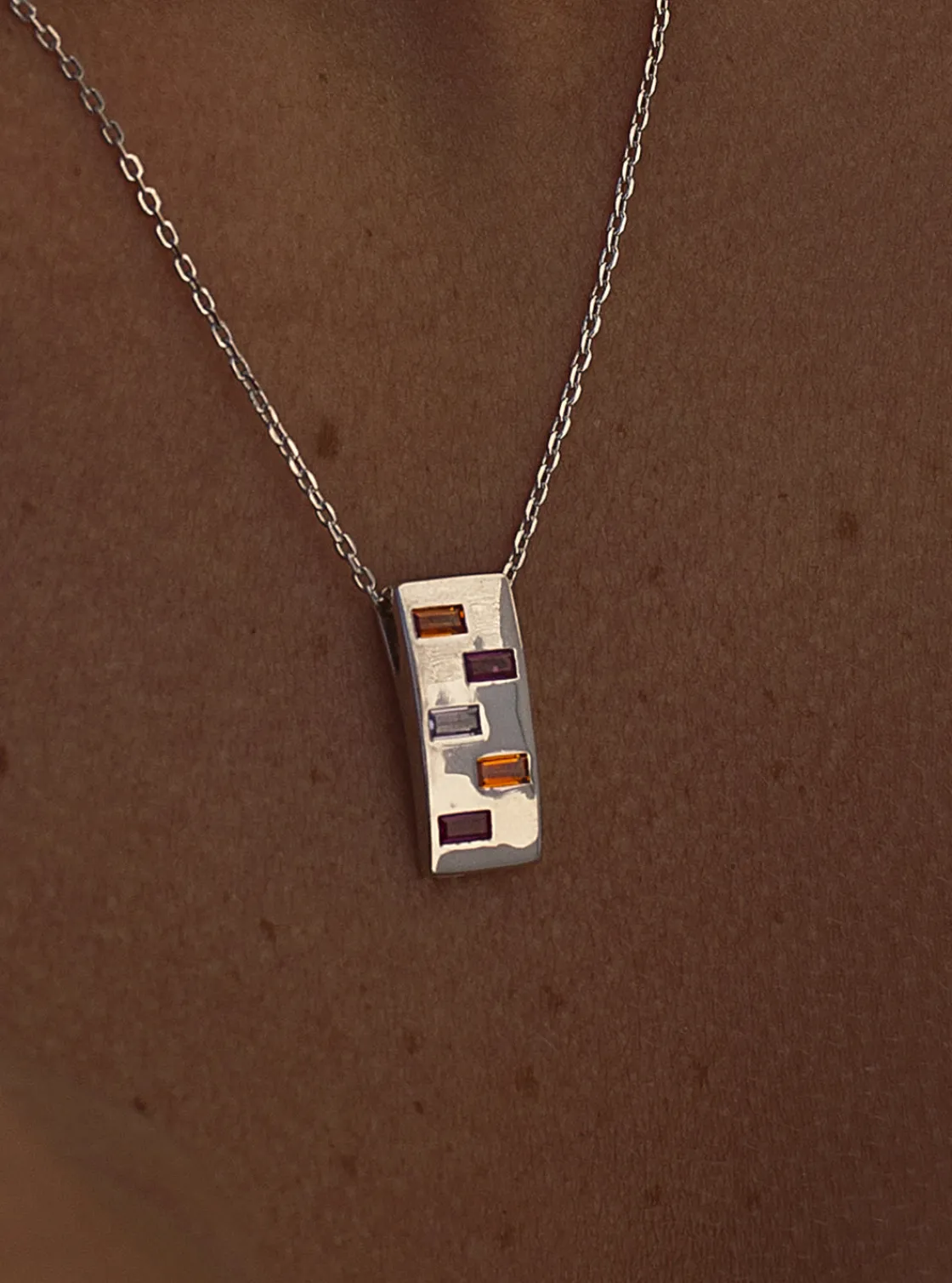 Collares Con Piedras | LINEARGENT Collares con piedras diseño rectangular tonos brillantes
