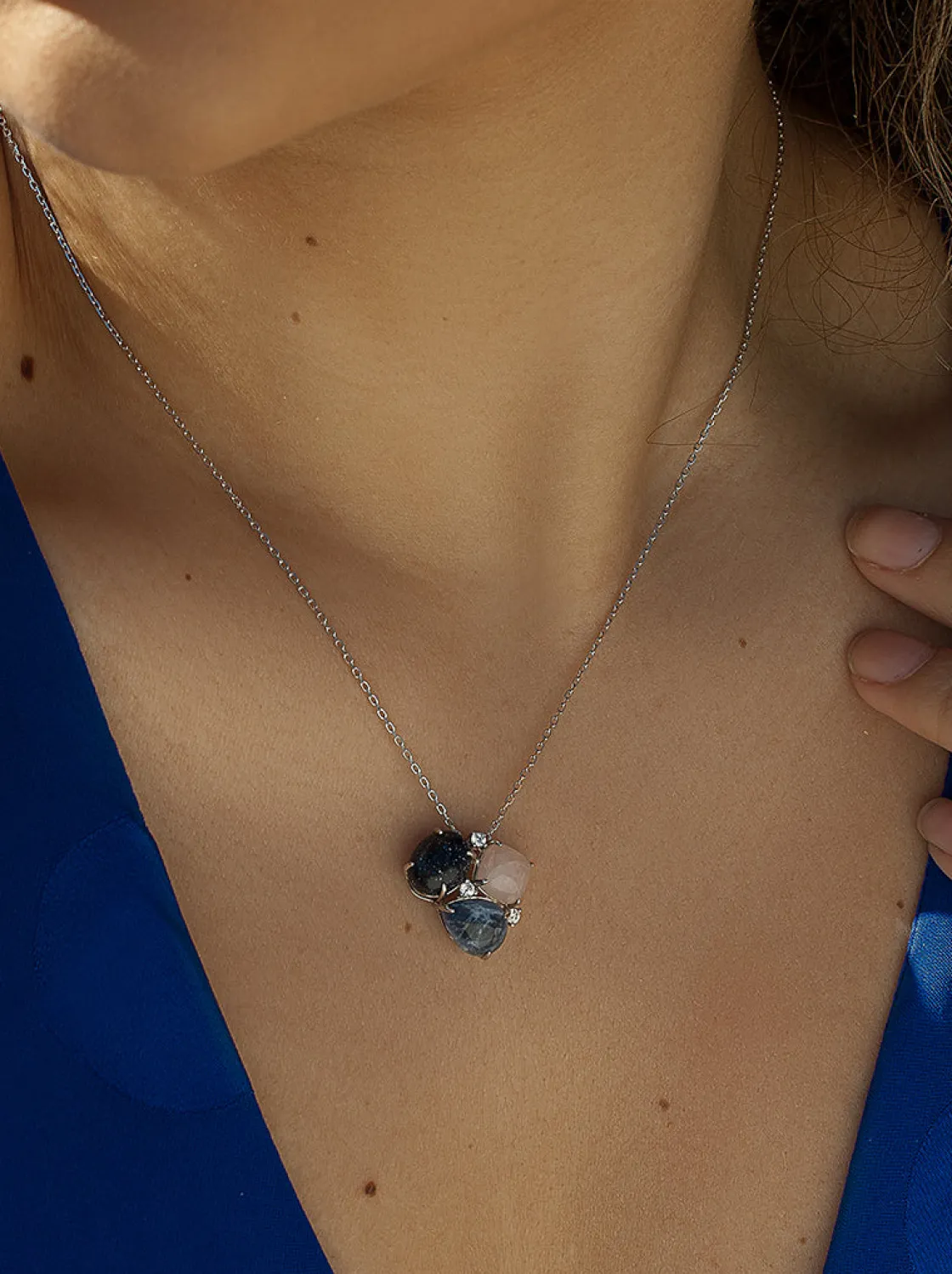 Collares Con Piedras | LINEARGENT Collares con piedras en tonos azules y rosados con circonitas