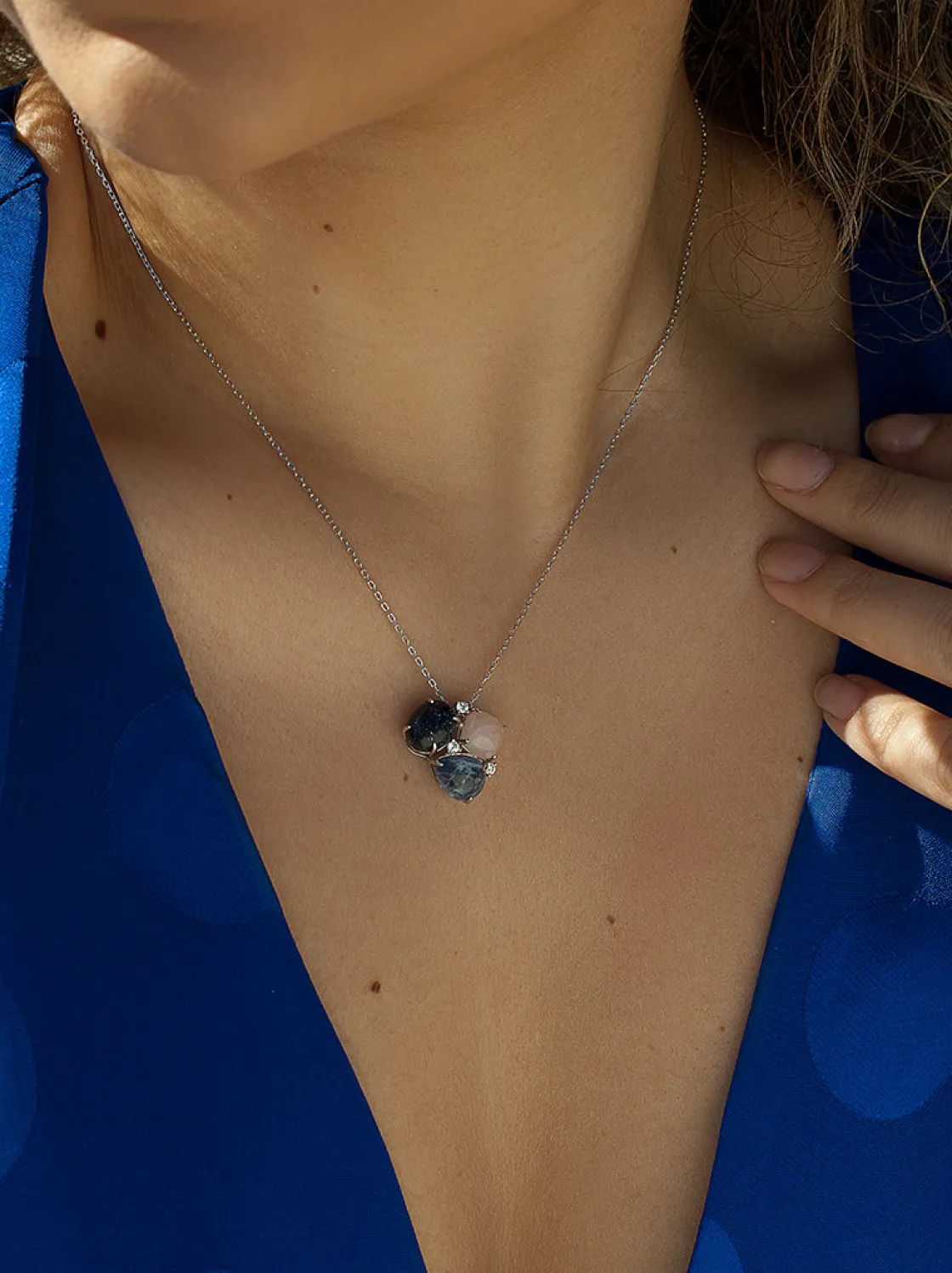 Collares Con Piedras | LINEARGENT Collares con piedras en tonos azules y rosados con circonitas