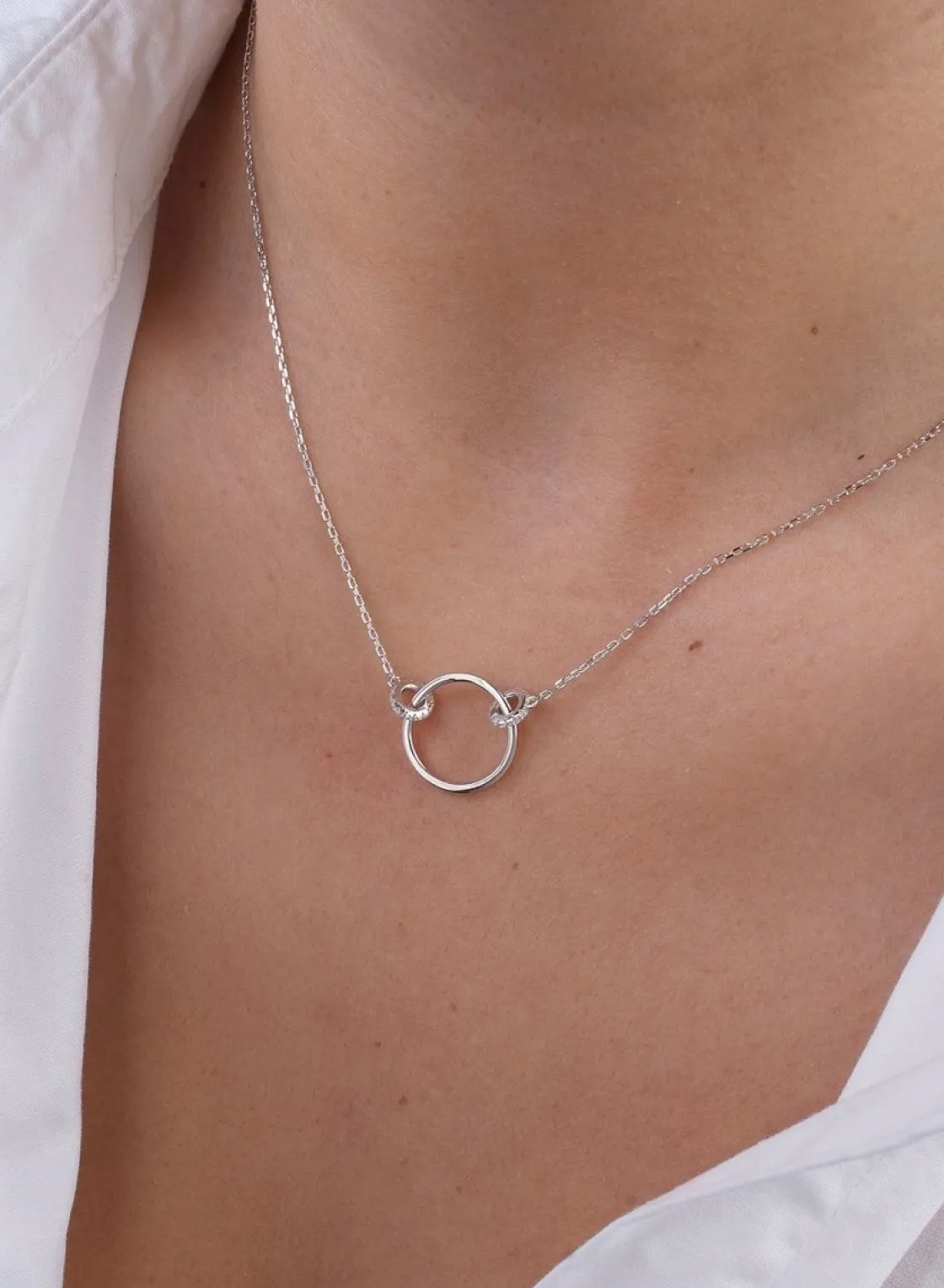 Colgantes Pequeños | Colgante Brillante | LINEARGENT Collares cortos diseño de argolla con soporte de circonitas