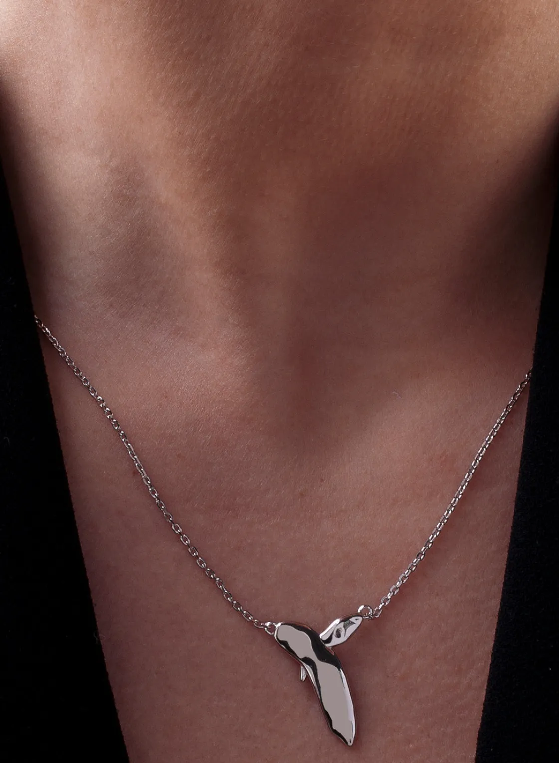 Colgantes Pequeños | Collares Cortos | LINEARGENT Collares plata originales diseño cruzado líquido