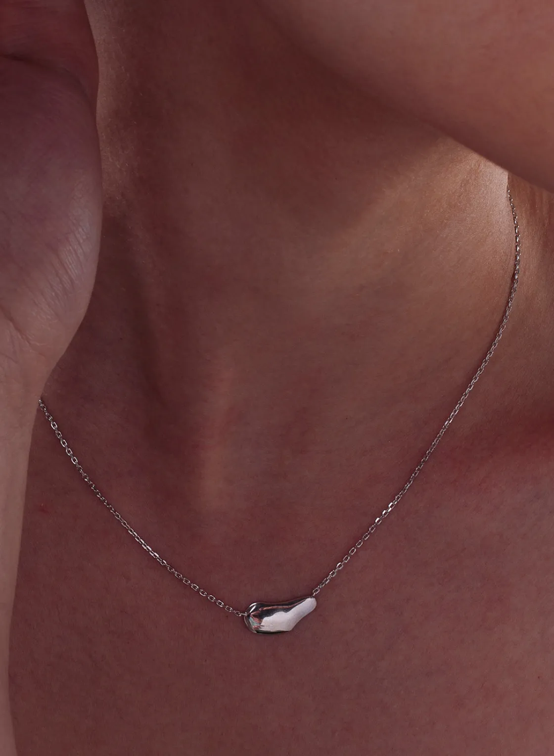 Collares Plata Originales | Collares Cortos | LINEARGENT Collares plata originales diseño líquido horizontal
