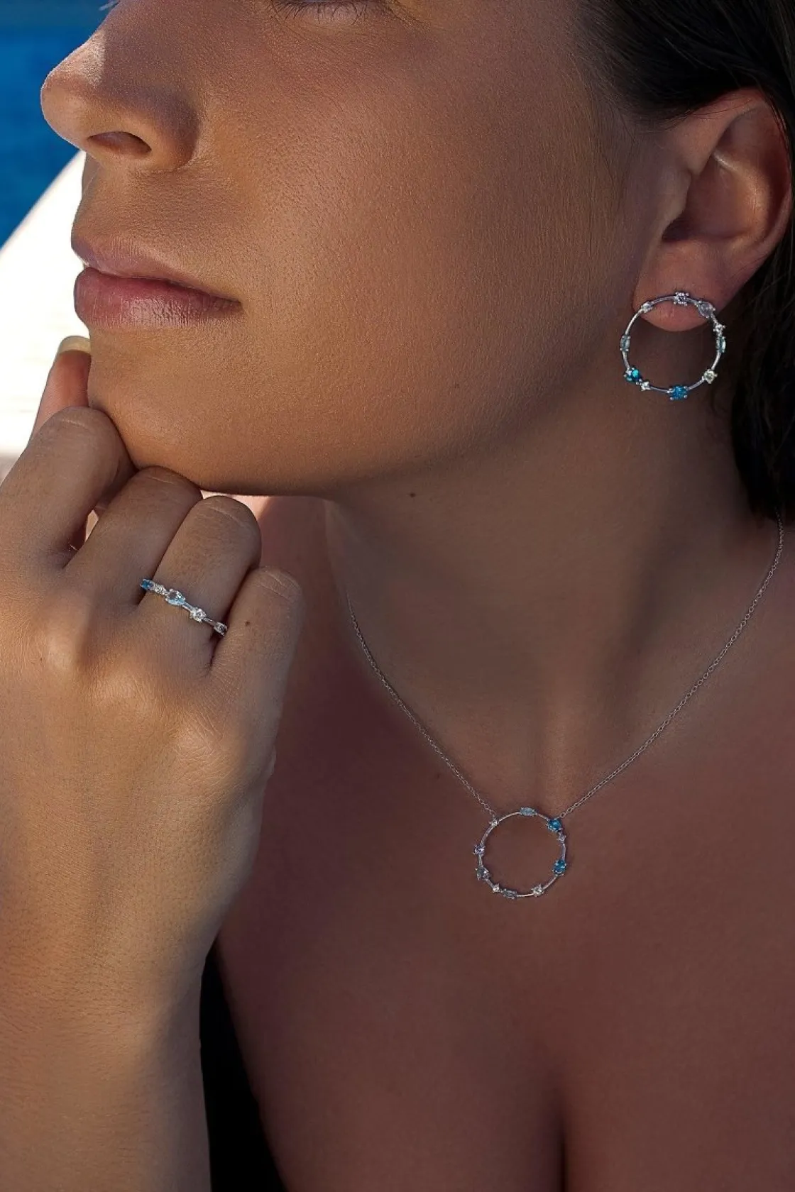 Pendientes De Piedras De Colores | LINEARGENT Pendientes aro con cuarzos adamantinos en tonos fríos