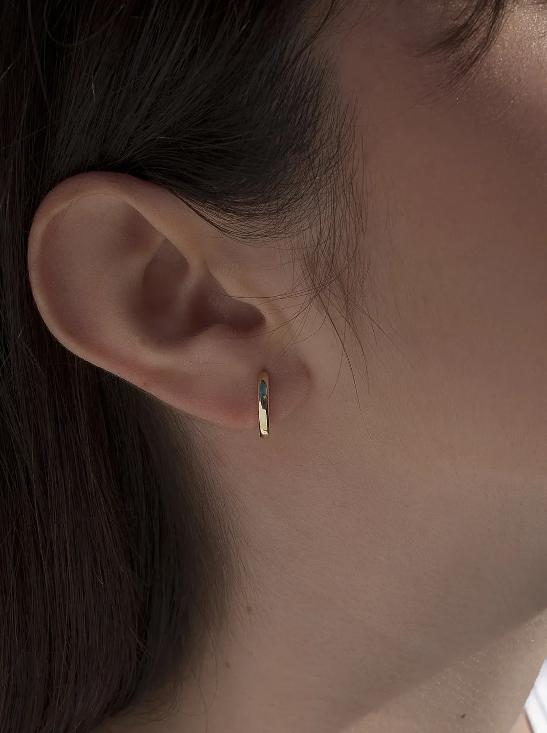 Pendientes Pequeños | Pendientes Aro | LINEARGENT Pendientes aro de plata bañada en oro diseño mini ovalado