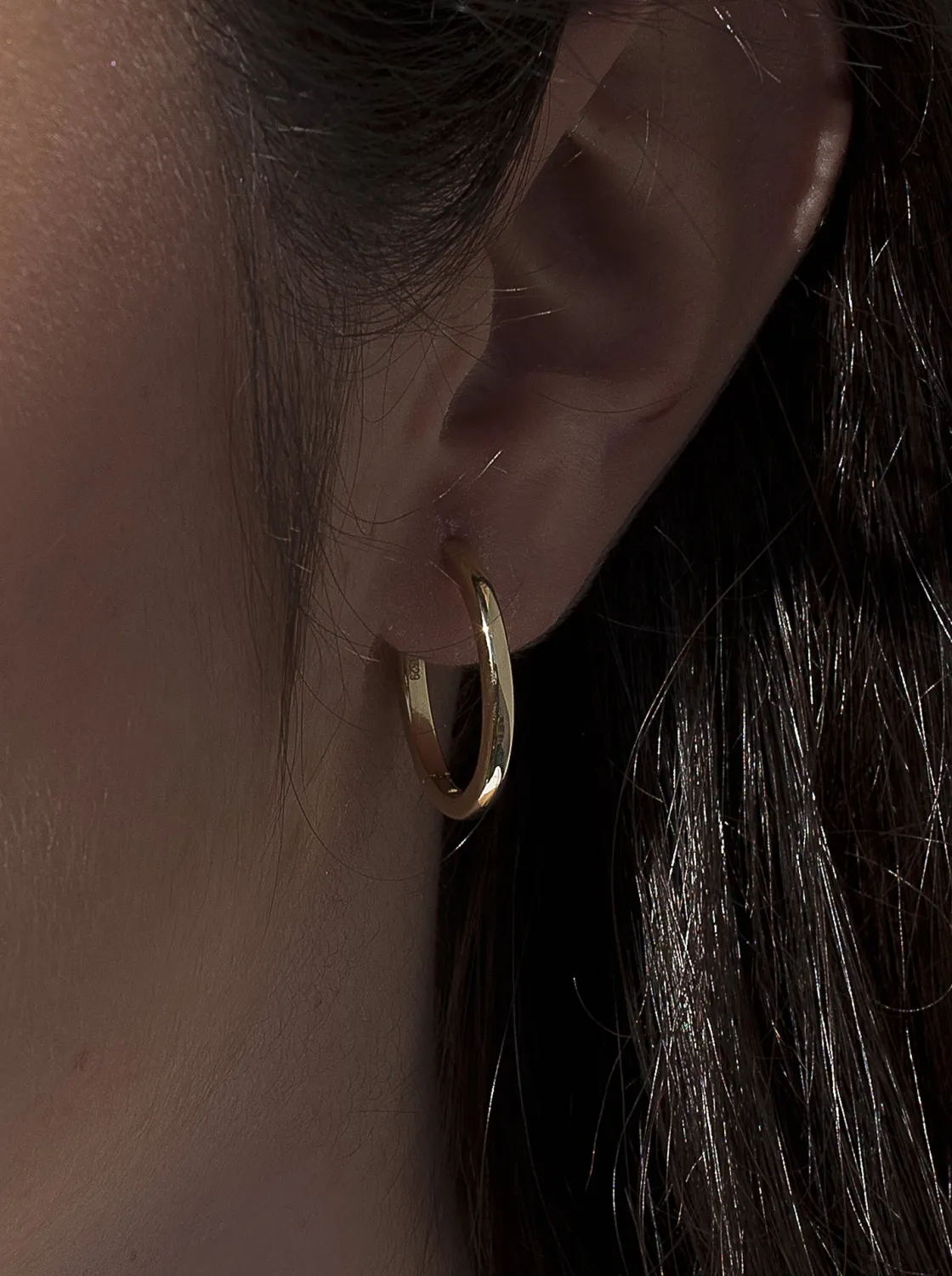 Pendientes Pequeños | Pendientes Aro | LINEARGENT Pendientes aro de plata bañada en oro diseño ovalado