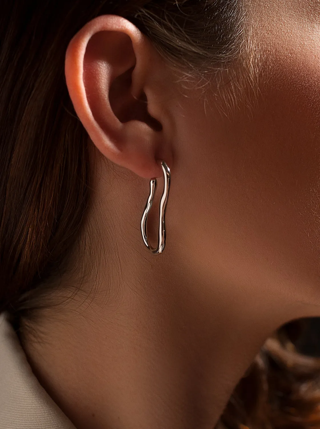 Pendientes Originales | LINEARGENT Pendientes aro de plata diseño irregular
