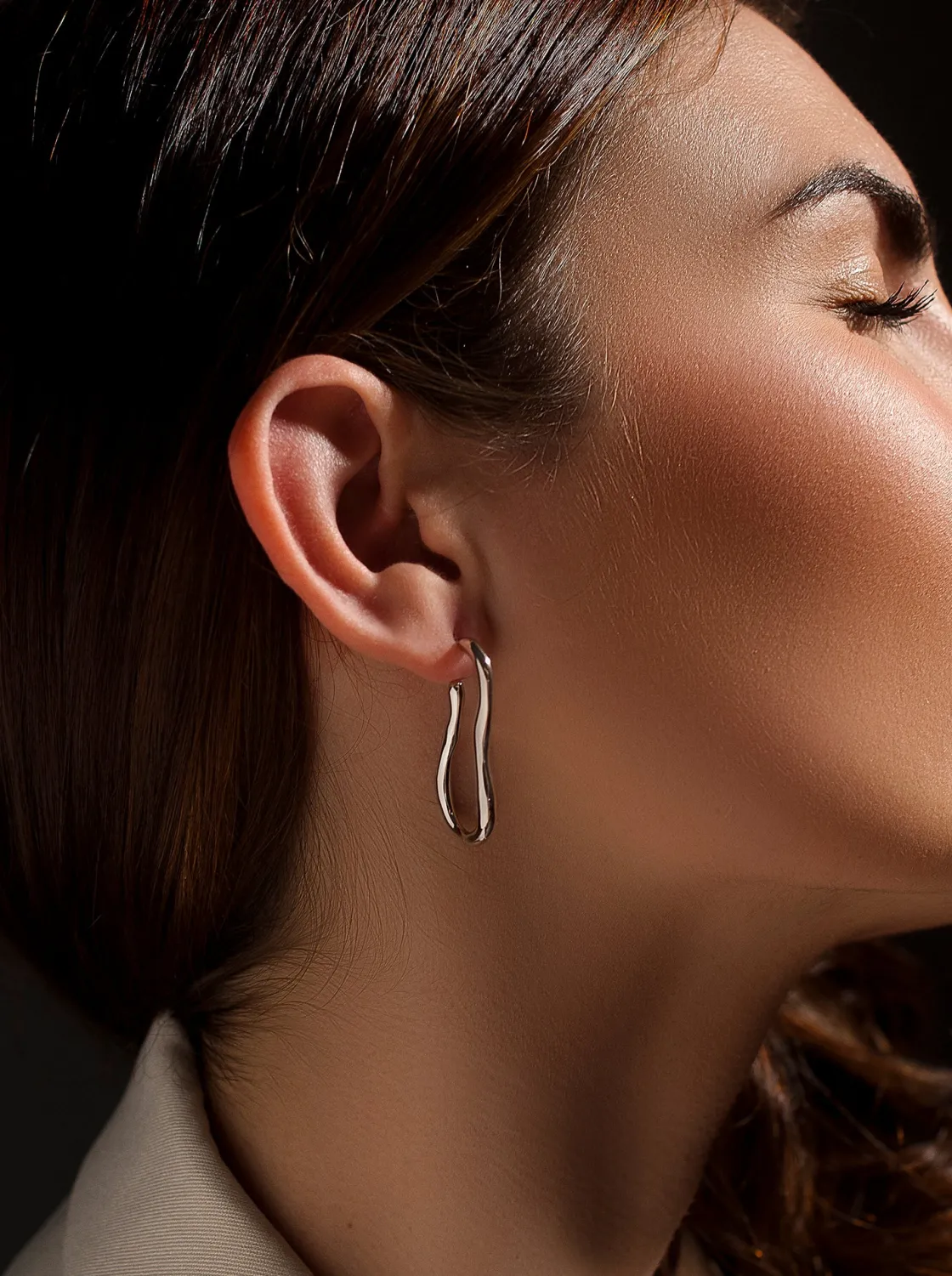 Pendientes Originales | LINEARGENT Pendientes aro de plata diseño irregular