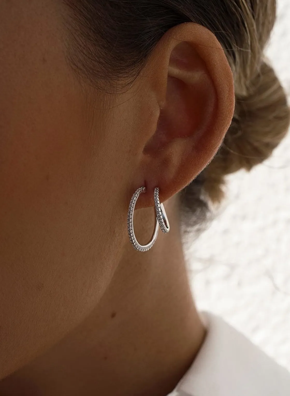 Pendientes Originales | Pendientes Aro | LINEARGENT Pendientes aro originales diseño de doble carril con circonitas