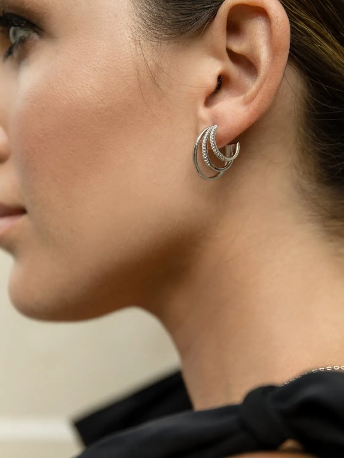 Pendientes Aro | LINEARGENT Pendientes aro originales formados por tres argollas y circonitas