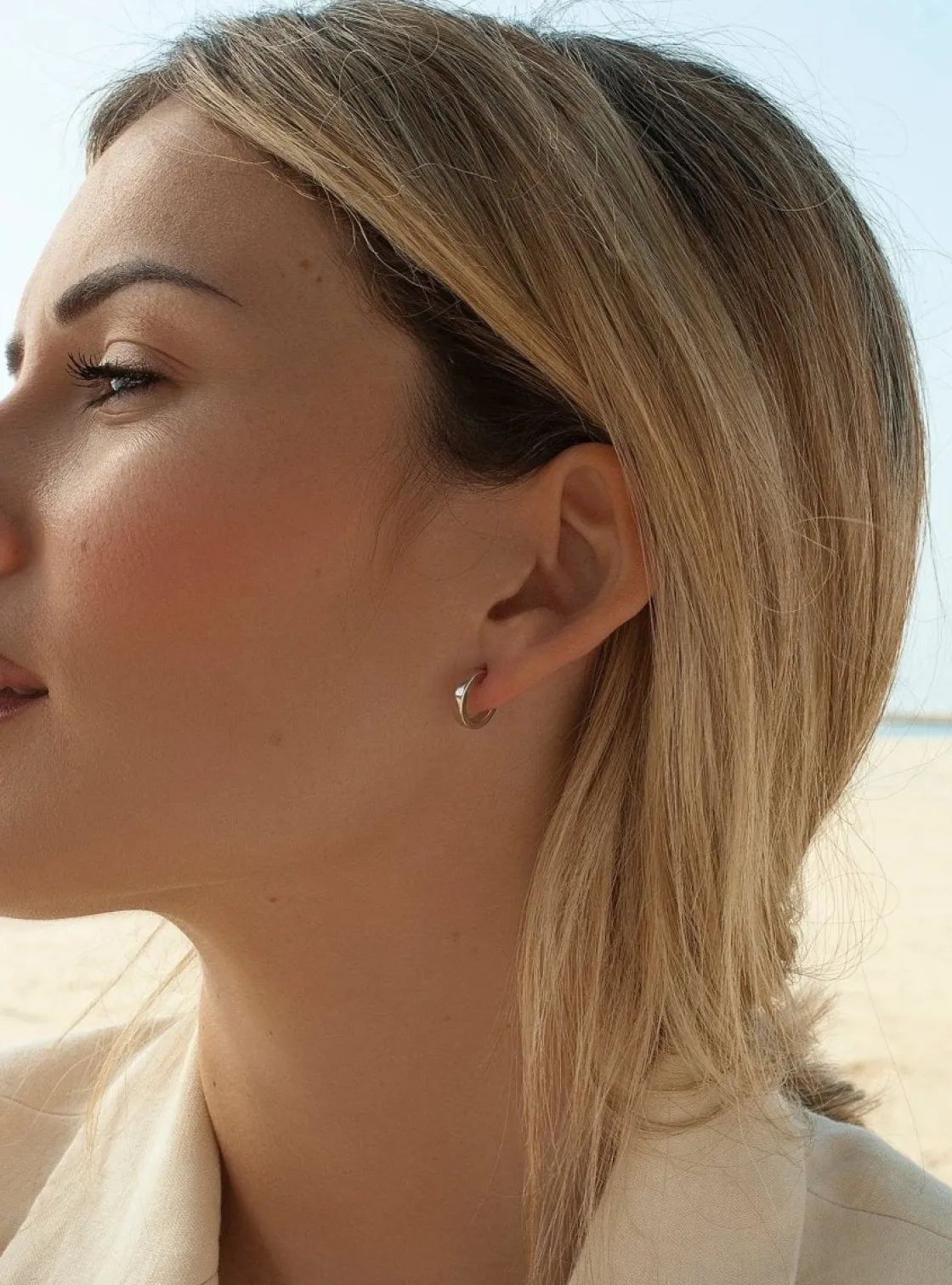 Pendientes Aro | LINEARGENT Pendientes aro pequeños de plata diseño cuadrado
