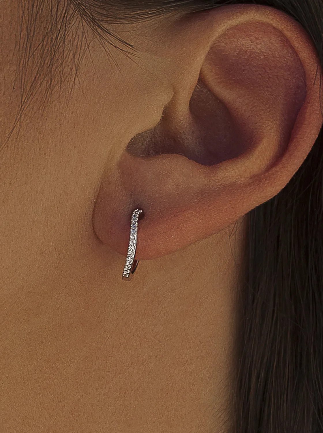 Pendientes Aro | LINEARGENT Pendientes aro pequeños diseño curvilíneo con circonitas