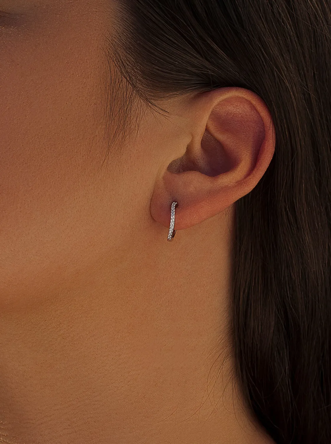 Pendientes Aro | LINEARGENT Pendientes aro pequeños diseño curvilíneo con circonitas