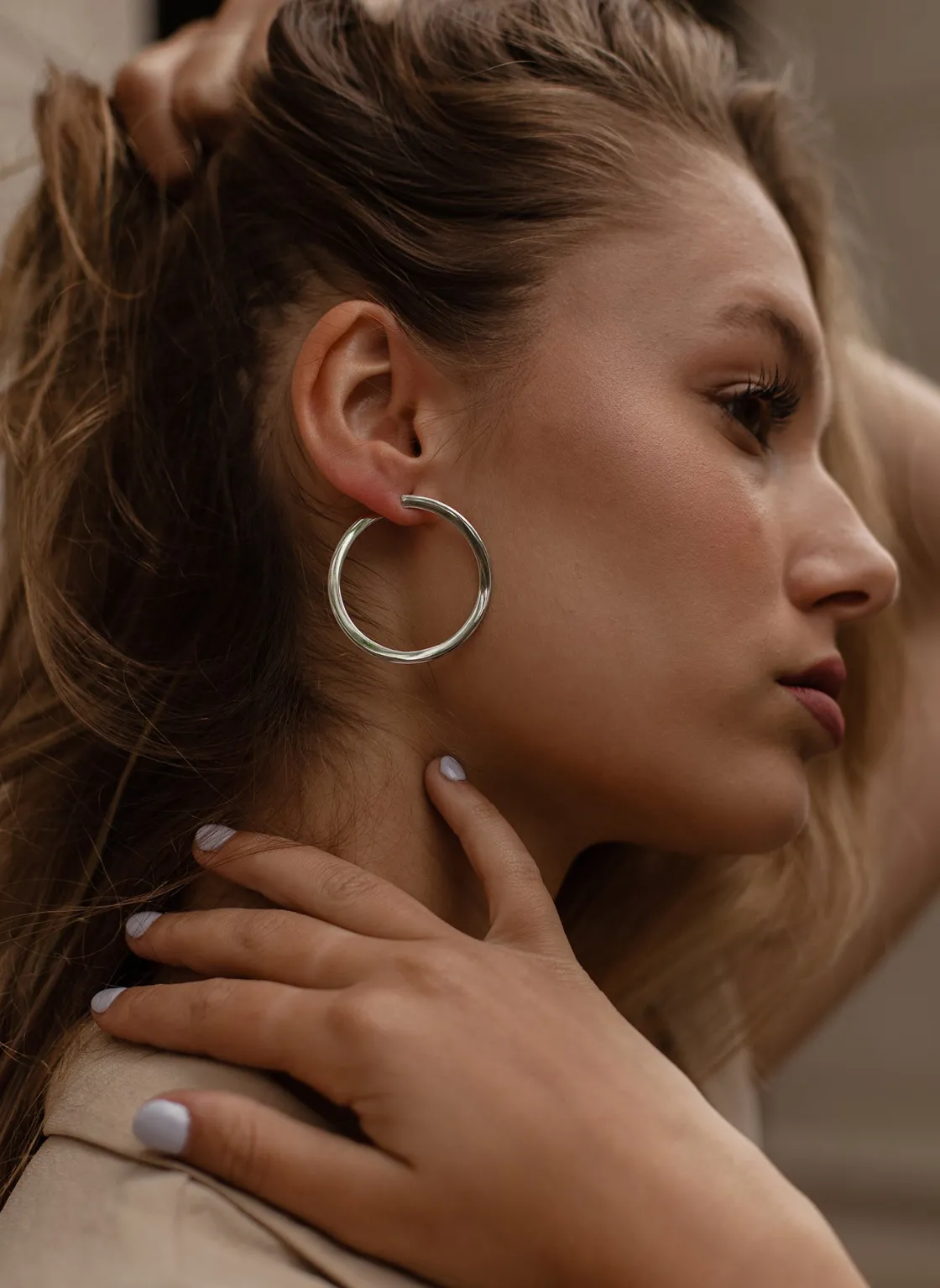 Pendientes Aro | LINEARGENT Pendientes aro plata lista diseño plano y lateral