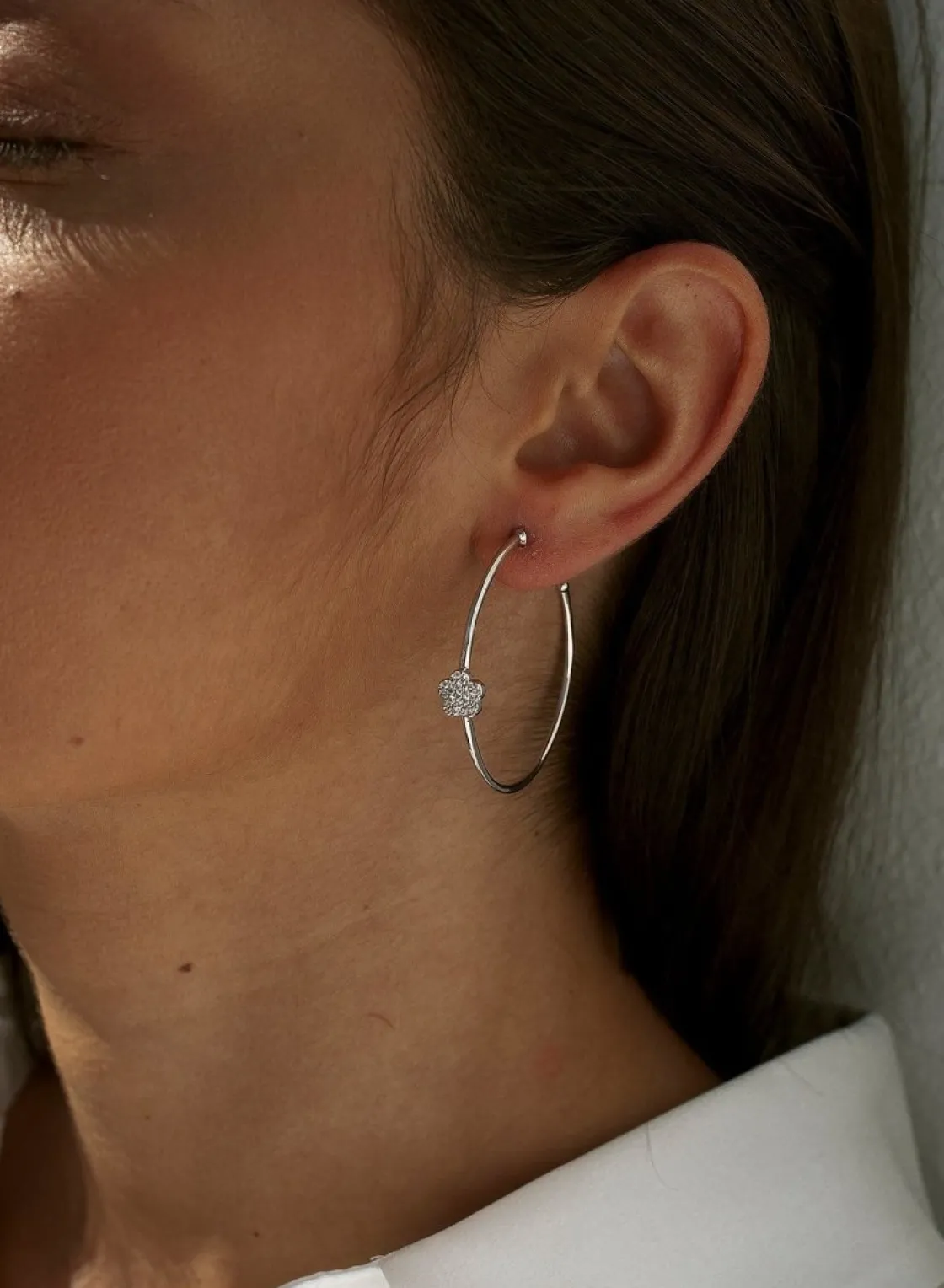 Pendientes Aro | LINEARGENT Pendientes aro plata muy fino con motivo de flor y circonitas