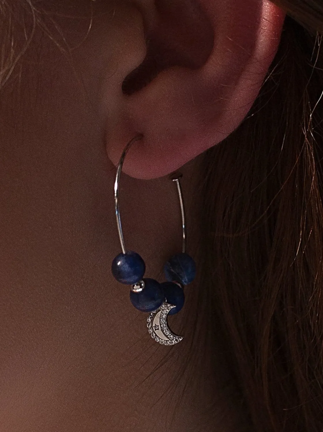 Pendientes Con Colgantes | Pendientes Aro | LINEARGENT Pendientes aros con colgantes diseño charm de luna y sodalita