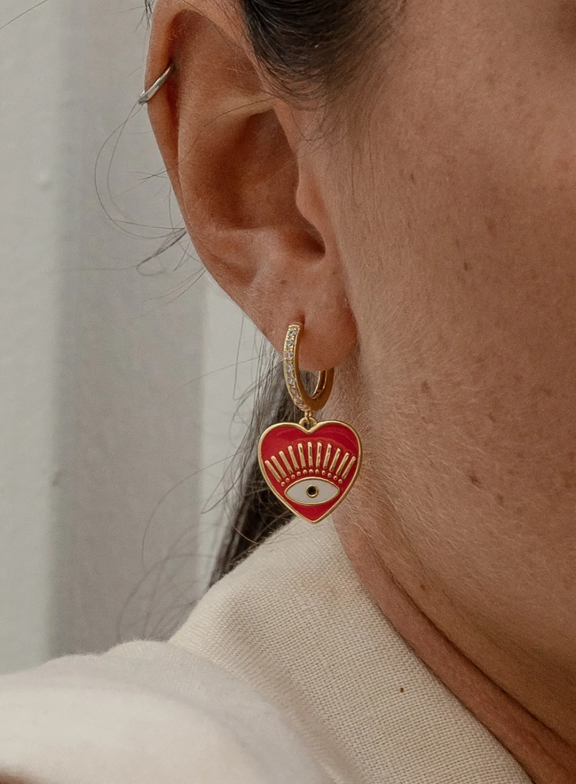 Pendientes Con Colgantes | LINEARGENT Pendientes aros con colgantes diseño corazón en esmalte rojo