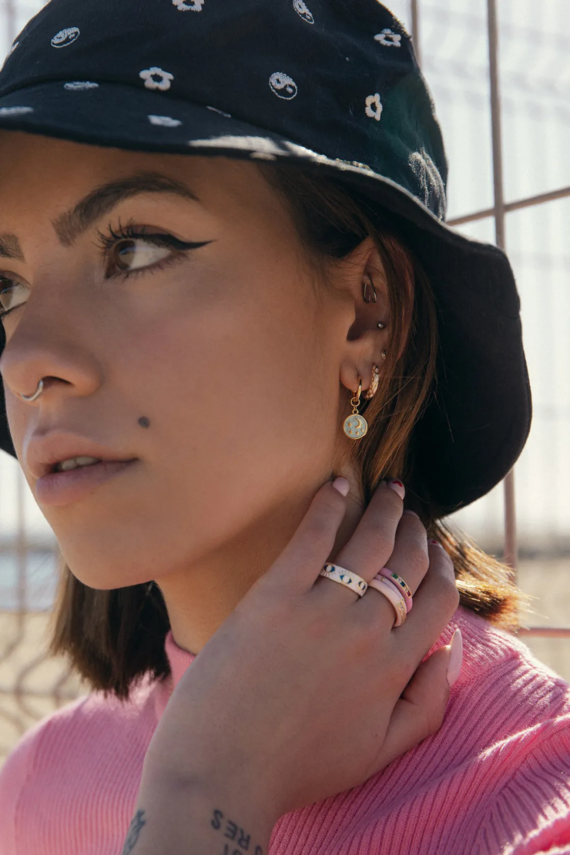 Pendientes Con Colgantes | LINEARGENT Pendientes aros con colgantes diseño medalla luna y estrellas