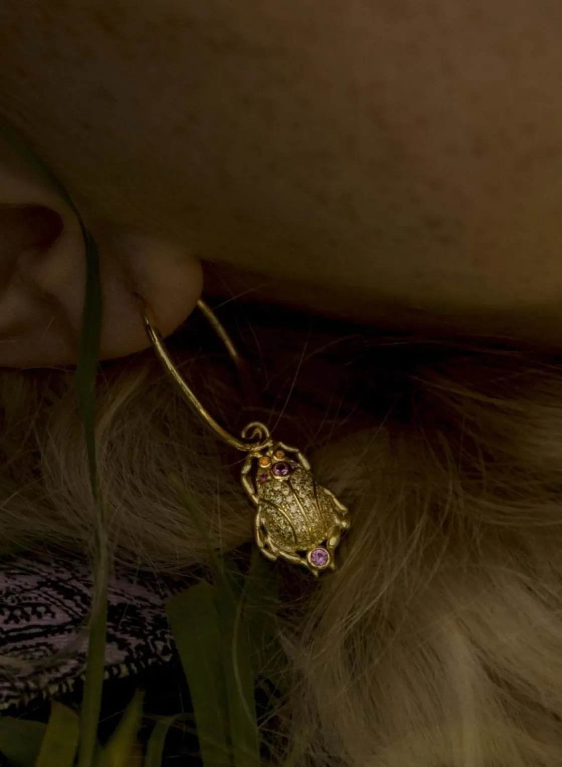 Pendientes Con Colgantes | Pendientes Aro | LINEARGENT Pendientes aros con colgantes estilo aro diseño escarabajo