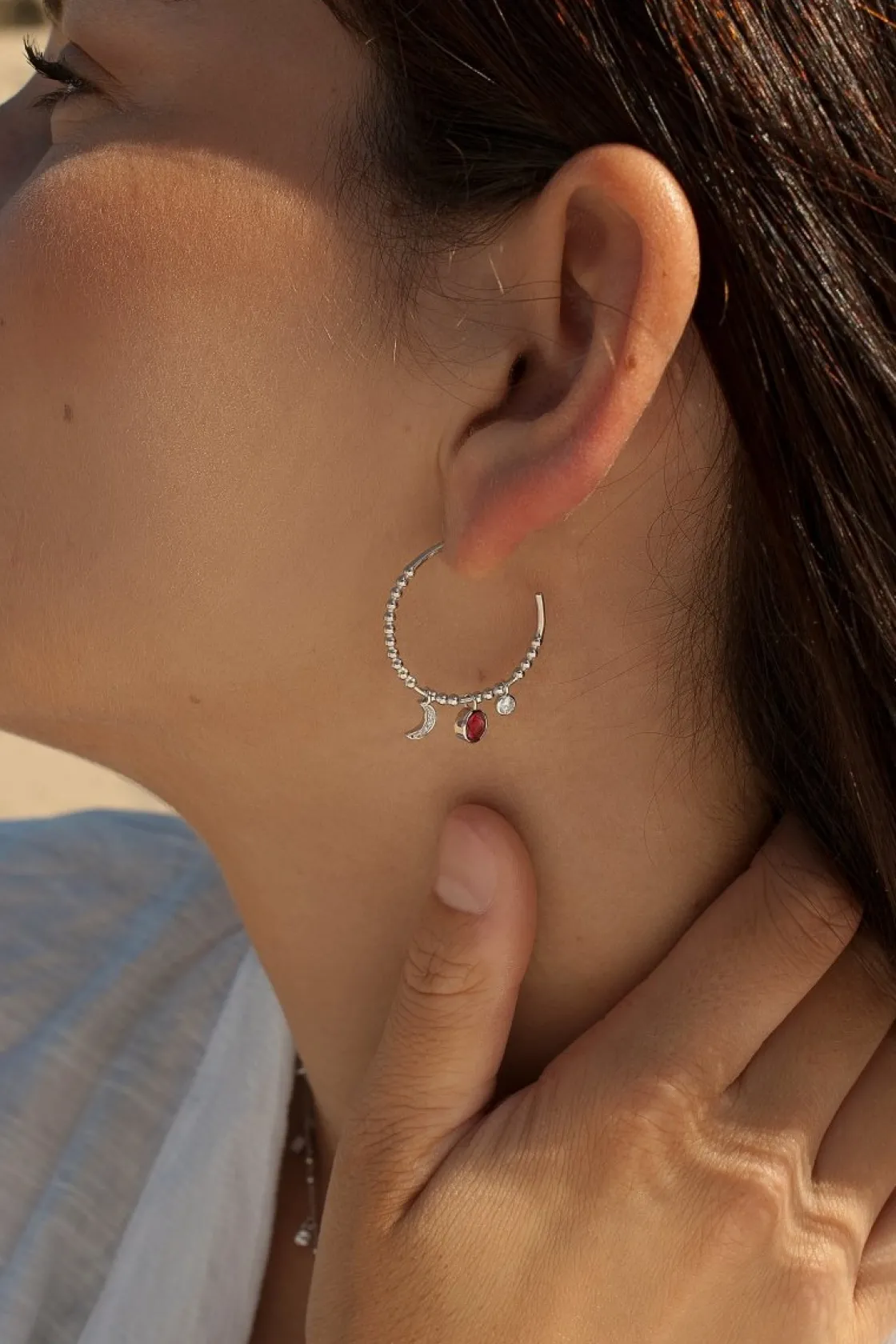 Pendientes De Piedras De Colores | Pendientes Aro | LINEARGENT Pendientes aros con colgantes motivo de luna y círculo