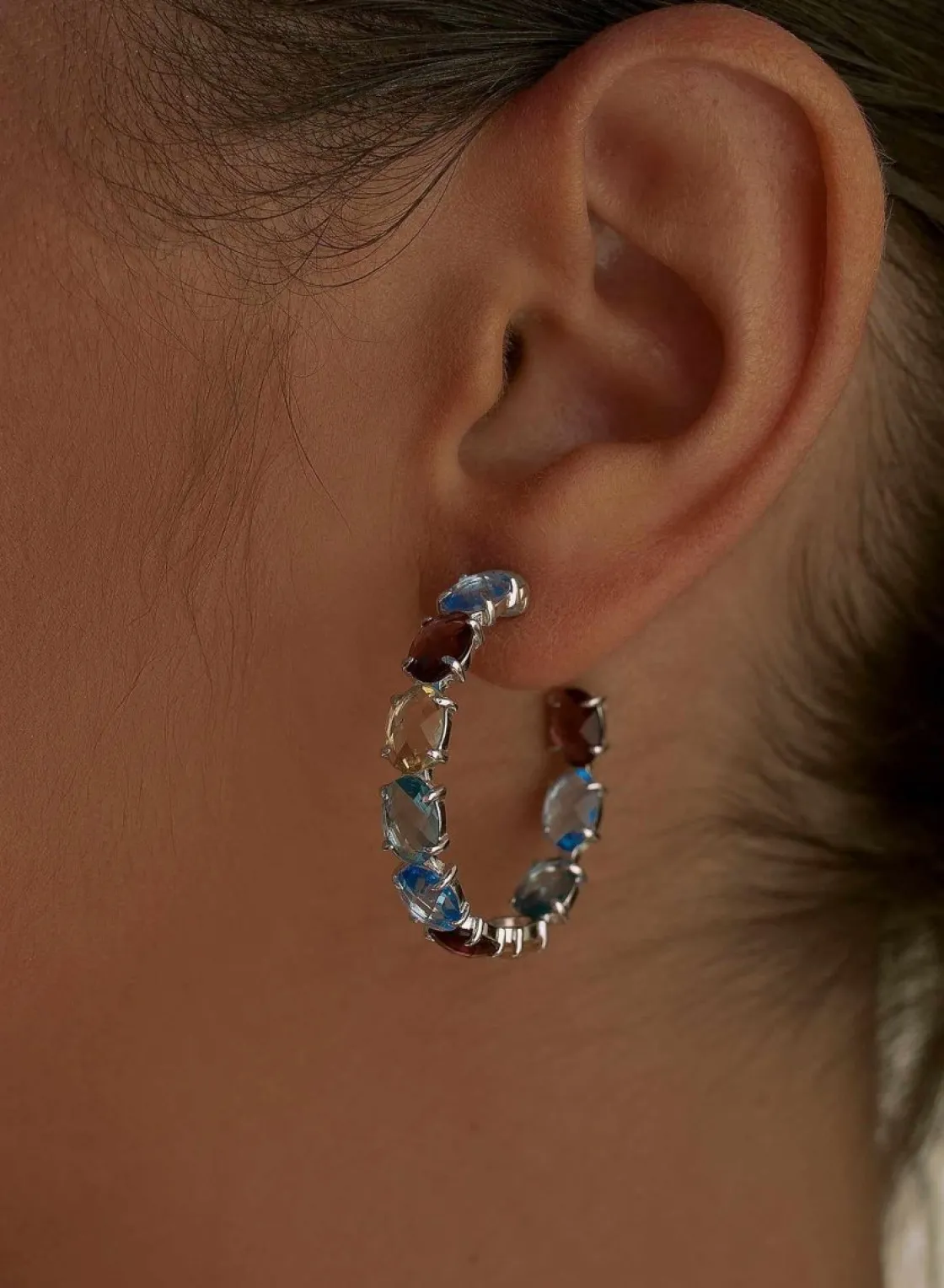 Pendientes Aro | LINEARGENT Pendientes aros con piedras formados por gemas en tonos fríos