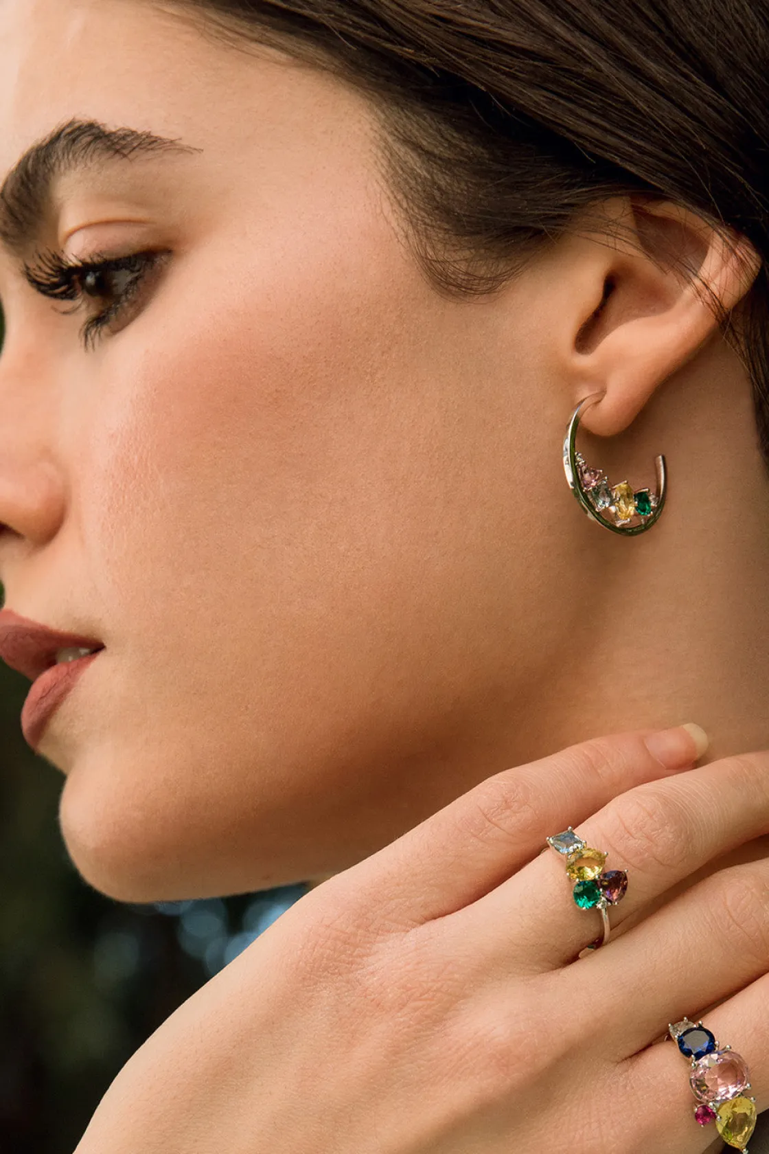 Pendientes De Piedras De Colores | Pendientes Aro | LINEARGENT Pendientes aros con piedras mosaico multicolor y circonitas