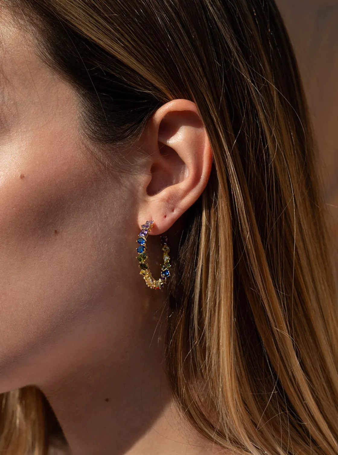 Pendientes Aro | LINEARGENT Pendientes aros con piedras multiforma en tonos brillantes