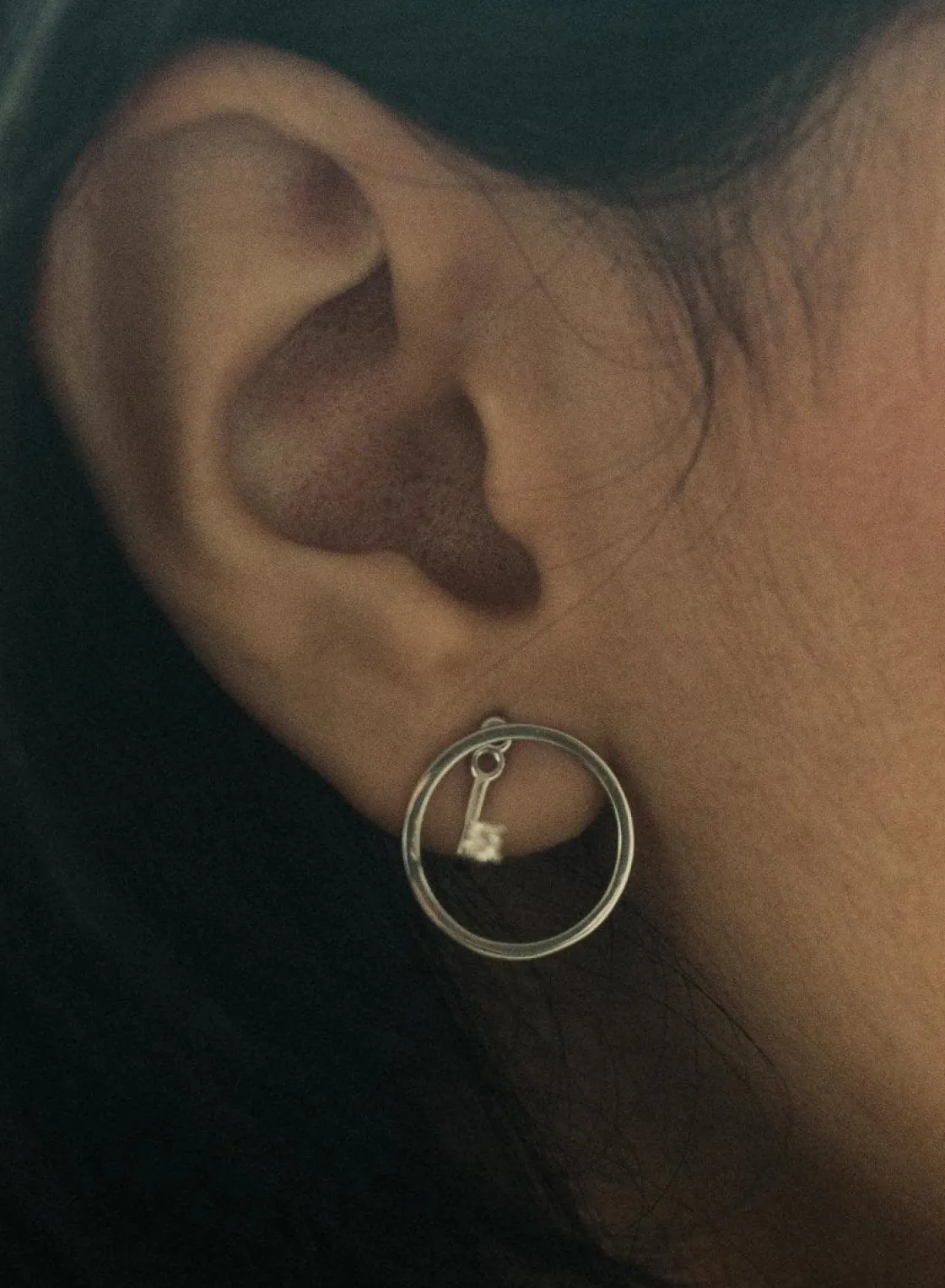 Pendientes Aro | LINEARGENT Pendientes aros pequeños diseño circonita colgante central