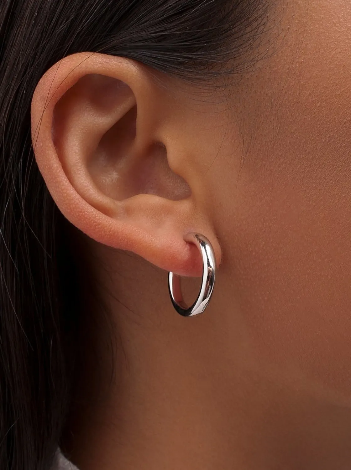 Pendientes Aro | LINEARGENT Pendientes aros pequeños diseño grueso clásicos y elegantes