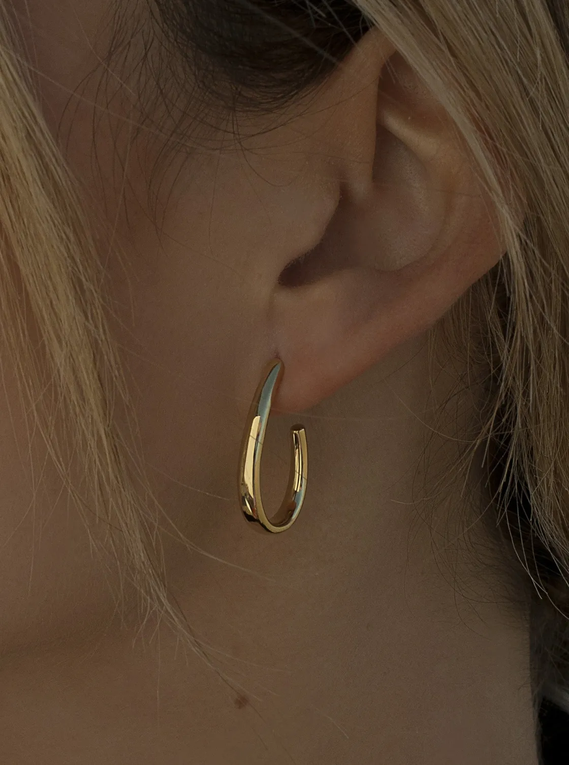 Pendientes Aro | LINEARGENT Pendientes aros pequeños diseño semiabierto redondo y plata bañada en oro