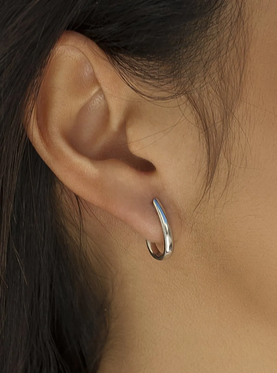 Pendientes Aro | LINEARGENT Pendientes aros pequeños diseño semiabierto y plata lisa
