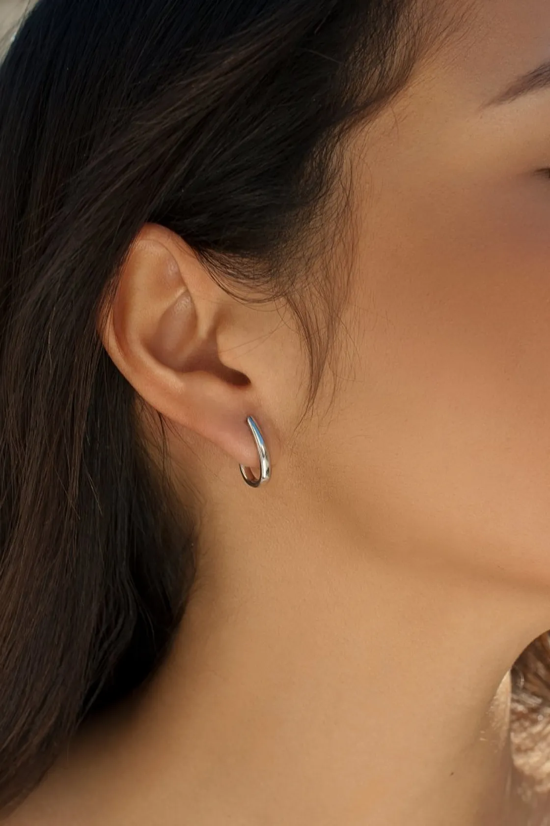 Pendientes Aro | LINEARGENT Pendientes aros pequeños diseño semiabierto y plata lisa