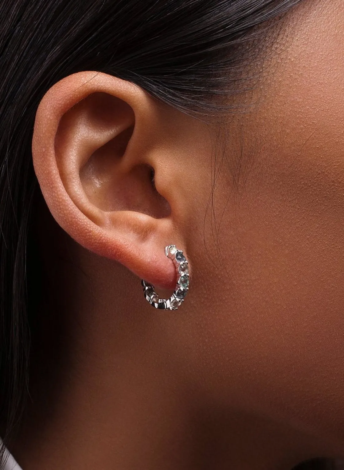 Pendientes Aro | LINEARGENT Pendientes aros pequeños formados por cuarzos adamantinos talla ovalada