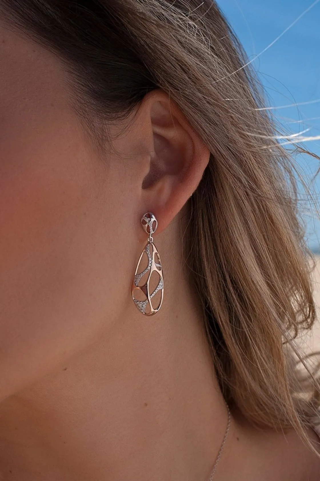Pendientes Bicolor | Pendientes Largos | LINEARGENT Pendientes bicolor diseño de red con circonitas