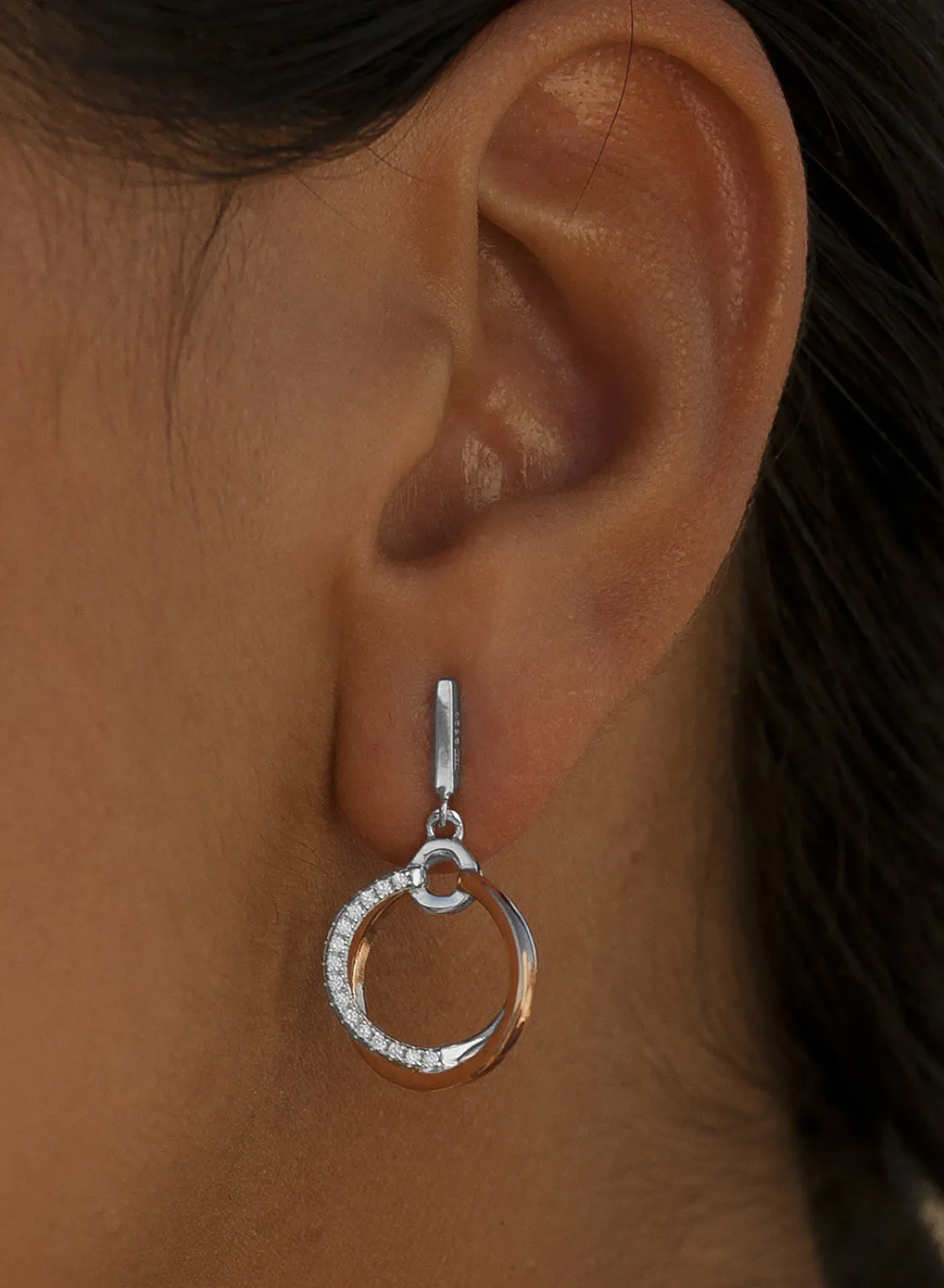 Pendientes Bicolor | LINEARGENT Pendientes bicolor plata y circonitas colgantes con doble aro