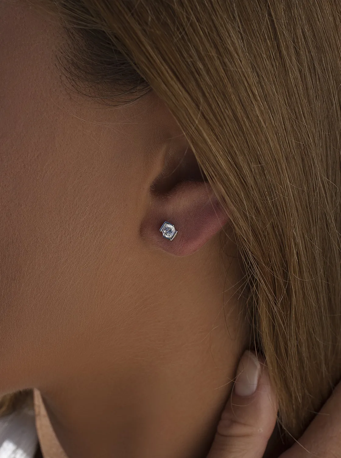 Segundo Pendiente | Pendientes Pequeños | LINEARGENT Pendientes botón diseño grapa con circonita en talla redonda