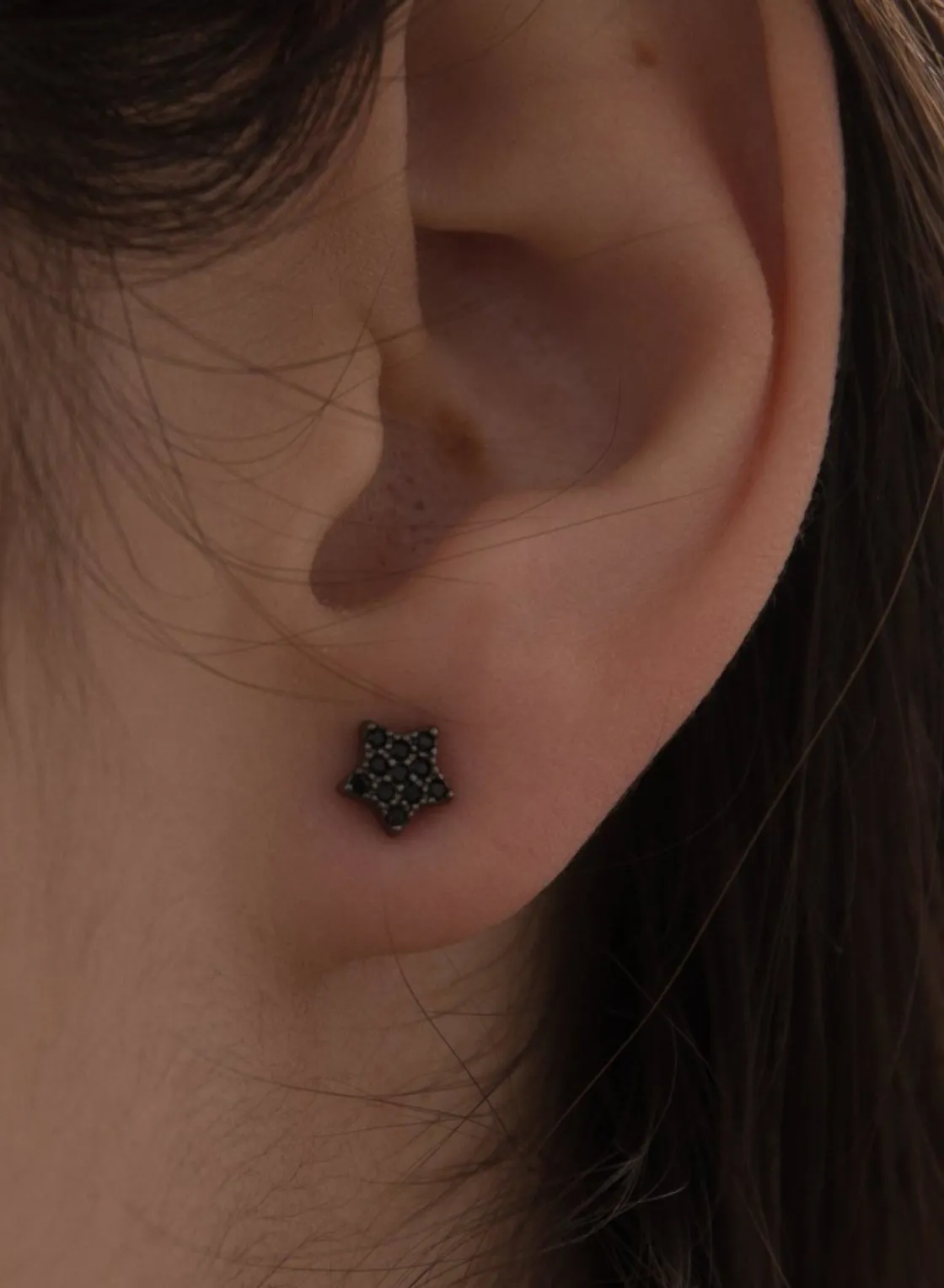 Pendientes Pequeños | LINEARGENT Pendientes brillantes pequeños bañados en rutenio motivo mini estrella