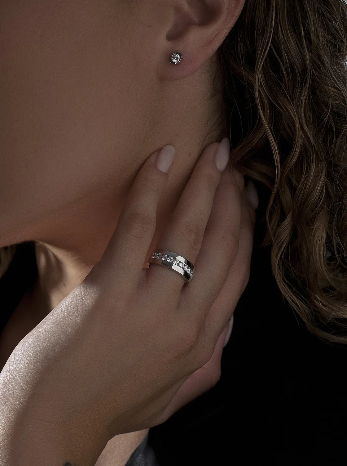 Segundo Pendiente | Pendientes Pequeños | LINEARGENT Pendientes brillantes pequeños diseño cuadrado con circonita