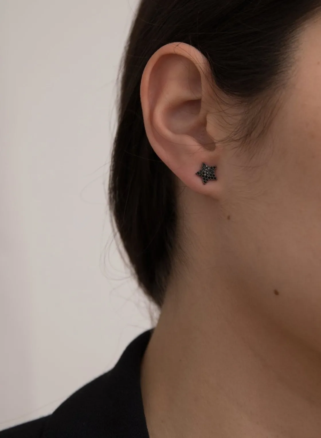 Pendientes Pequeños | LINEARGENT Pendientes brillantes pequeños motivo estrella y baño de rutenio