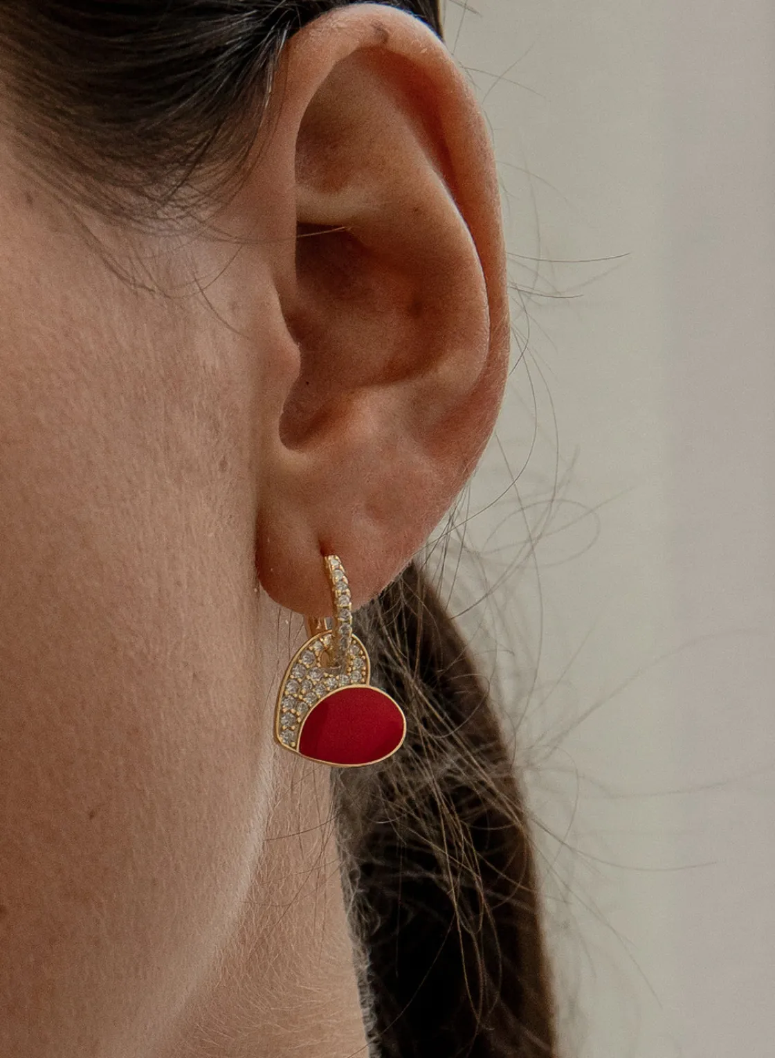 Pendientes Con Colgantes | LINEARGENT Pendientes con colgantes diseño corazón de esmalte rojo