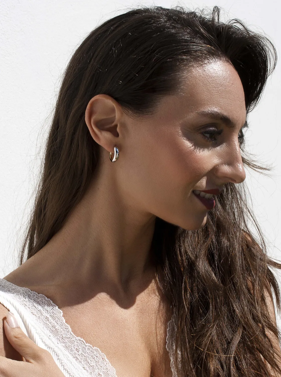 Pendientes Aro | LINEARGENT Pendientes de aro bicolor diámetro pequeño con color plata delante
