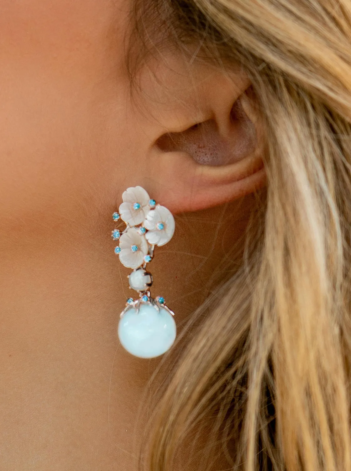 Pendientes De Piedra Natural | LINEARGENT Pendientes de piedra natural diseño floral tono aguamarina