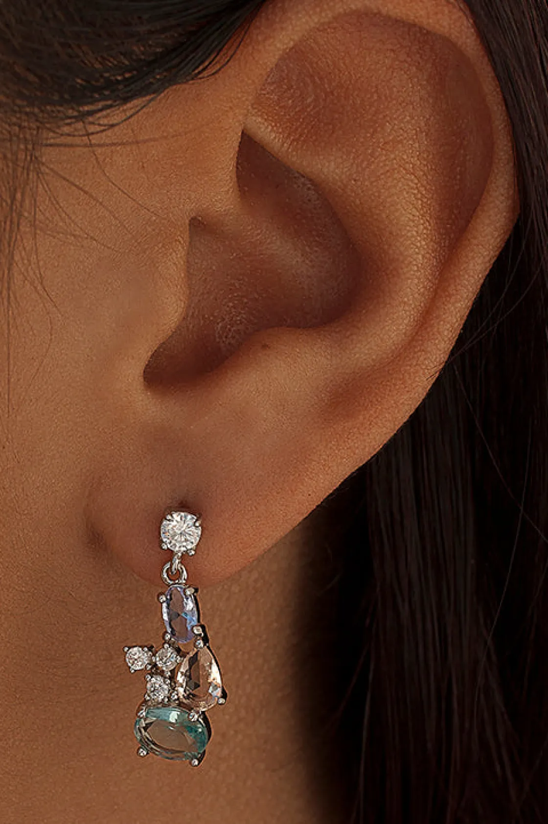Pendientes De Piedras De Colores | LINEARGENT Pendientes de piedras de colores diseño compacto con circonitas