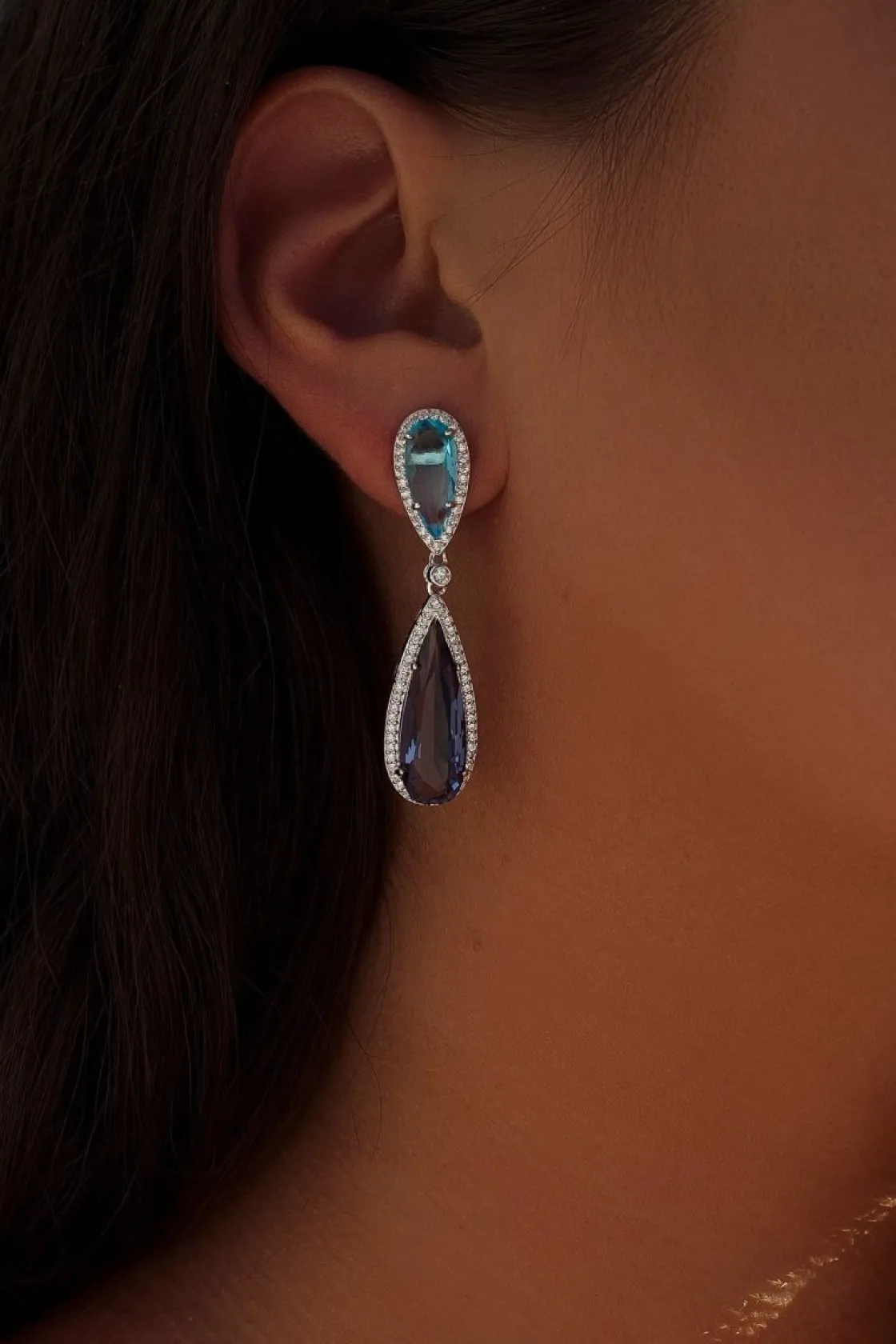 Pendientes Largos | Pendientes De Piedras De Colores | LINEARGENT Pendientes de piedras de colores diseño lágrima con circonitas