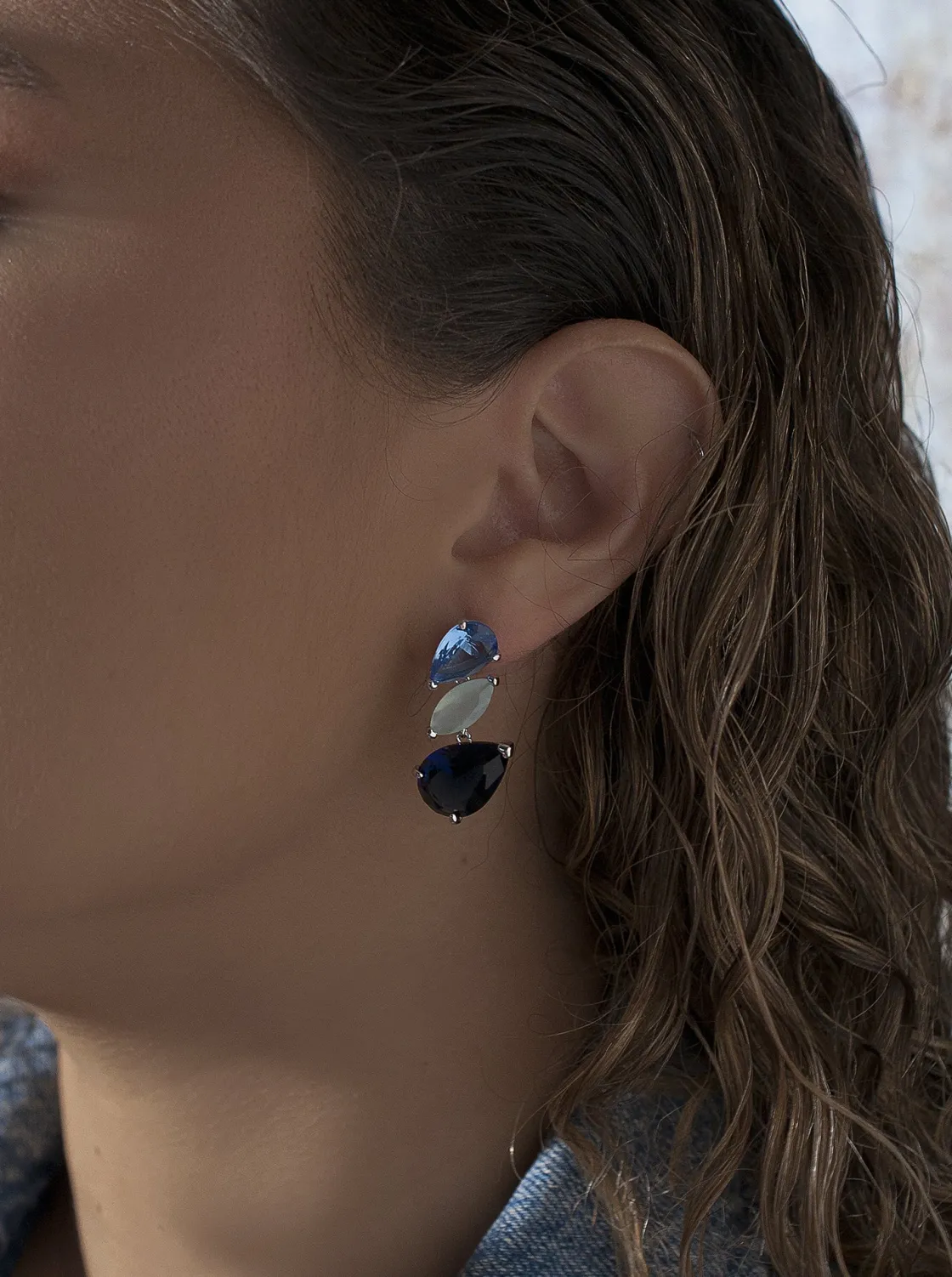Pendientes De Piedras De Colores | LINEARGENT Pendientes de piedras de colores diseño tres gemas tono azul